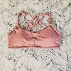 GUC 10 Lululemon Free to Be Wild in Quick Sand